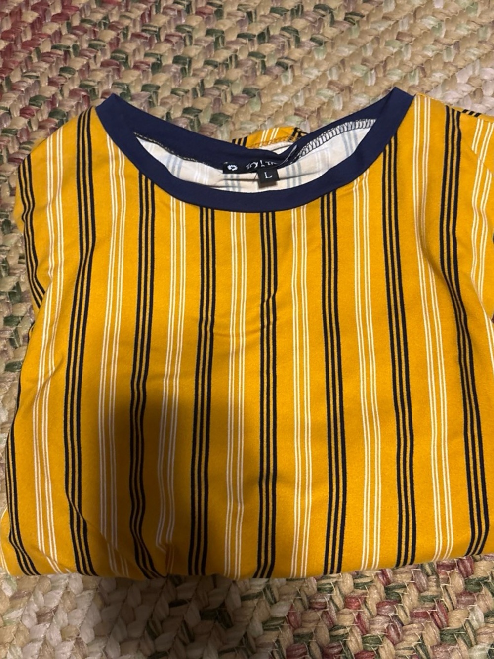 Striped Yellow Short Sleeve Crewneck Top - L